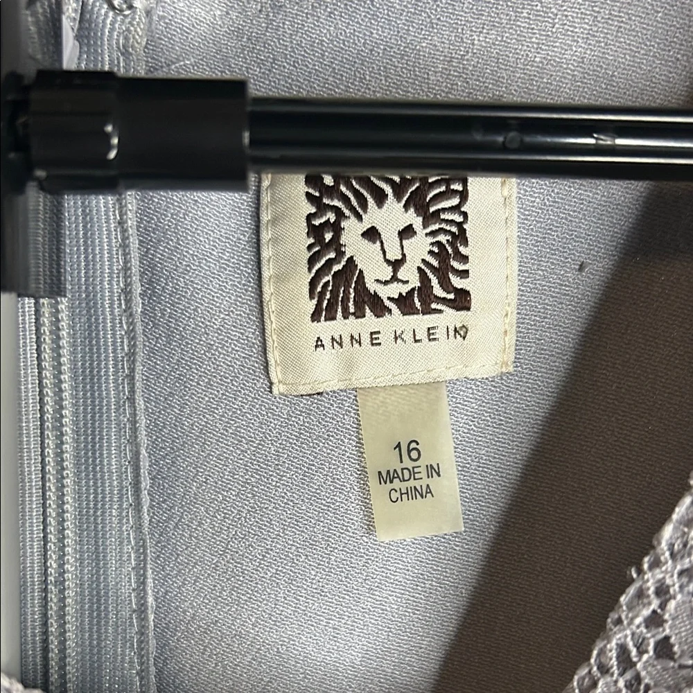 Anne Klein Light Gray Patterned Mini Dress - Picture 2 of 9